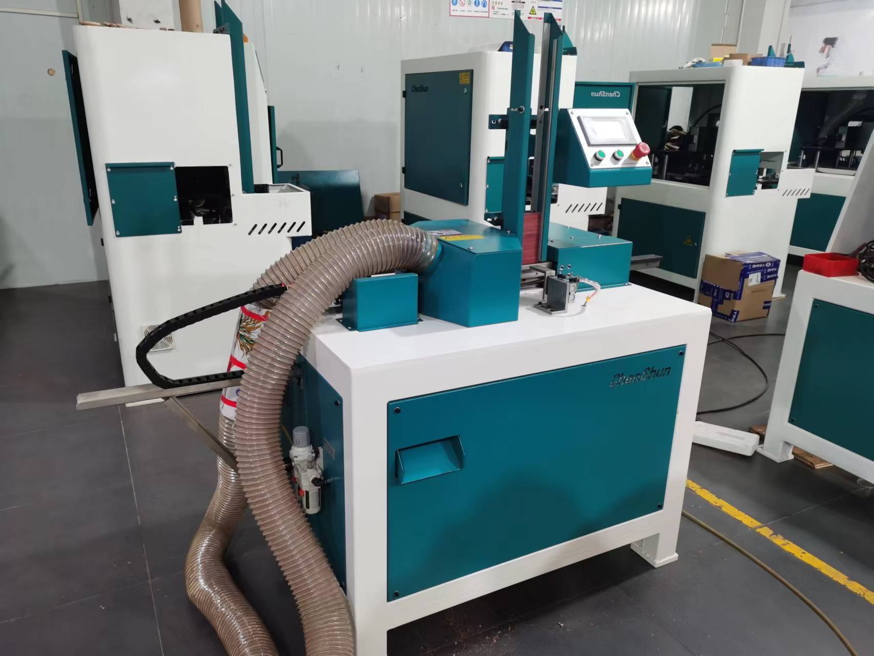 CNC Racket Handle Copying & Polishing Machine | LDS